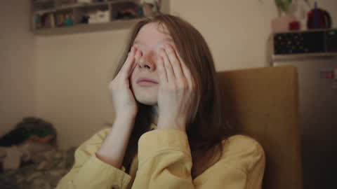 mollytucker online show from 01.05.25