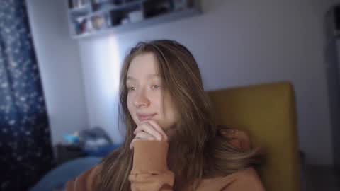 mollytucker online show from 01.12.25