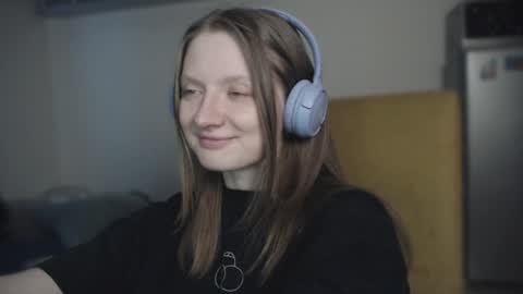 mollytucker online show from 01.18.25