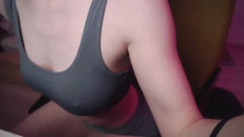 mollytucker online show from 02.22.25