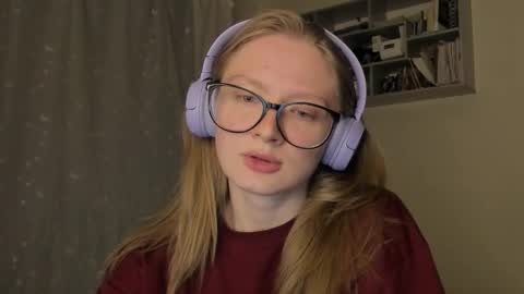 mollytucker online show from 09.18.25