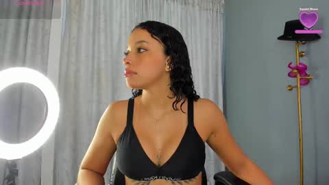 Molly online show from 09.11.25