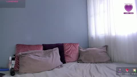 Molly online show from 10.05.25