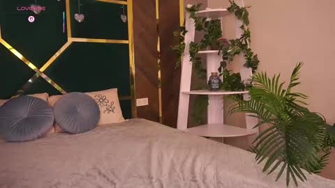 Snapshot of mollyymayy chatting on 03.02.26 mollyymayy online show from 03.02.26