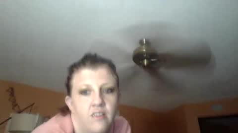 Snapshot of molotovfoxtail chatting on 01.11.25 Molotovfoxtail online show from 01.11.25