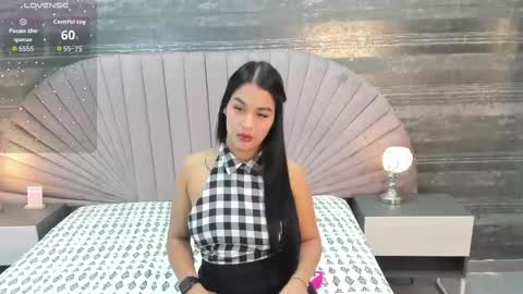 Moly Boston online show from 10.09.25