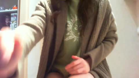 Snapshot of momentbeforedown chatting on 12.08.24 Hailey online show from 12.08.24