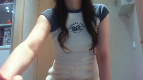 Snapshot of momentbeforedown chatting on 12.08.24 Hailey online show from 12.08.24