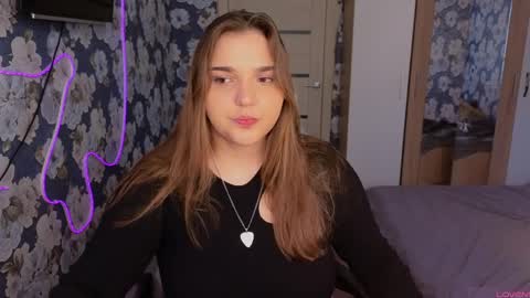 Leah online show from 04.12.26