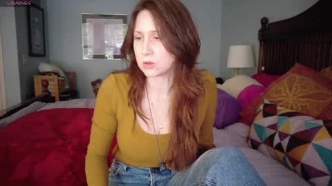Snapshot of mommygoddessl chatting on 05.12.26 Goddess L online show from 05.12.26