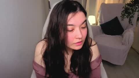 Momo online show from 05.06.26