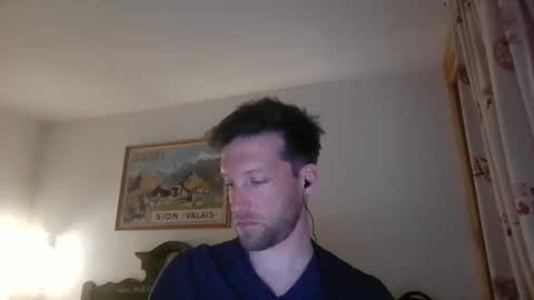 Snapshot of moms_little_monster chatting on 12.18.24 moms_little_monster online show from 12.18.24