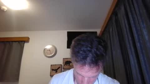 Snapshot of moms_little_monster chatting on 10.12.25 moms_little_monster online show from 10.12.25