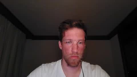 Snapshot of moms_little_monster chatting on 11.04.25 moms_little_monster online show from 11.04.25