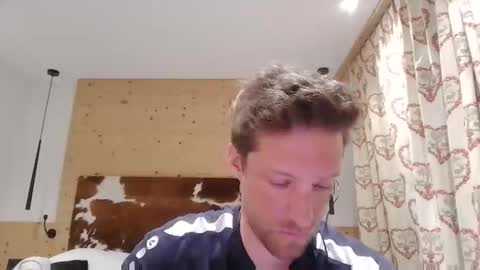 moms_little_monster online show from 11.17.25