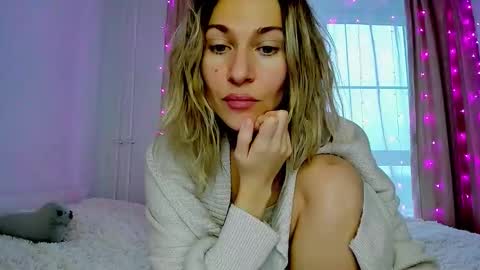 Mona online show from 12.18.25