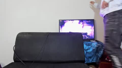 Snapshot of monarquia_ chatting on 12.07.24 nicolas online show from 12.07.24