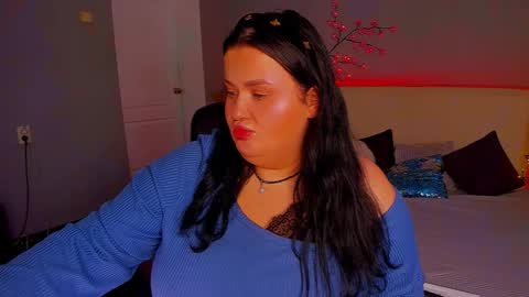 Snapshot of monasteel chatting on 11.26.25 Monica online show from 11.26.25