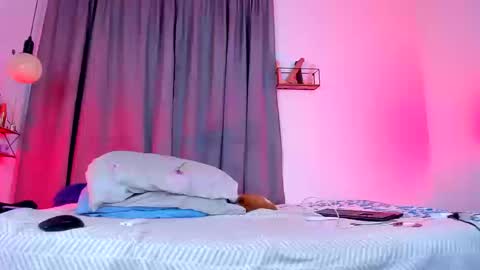 aleja      independent model       online show from 02.28.26