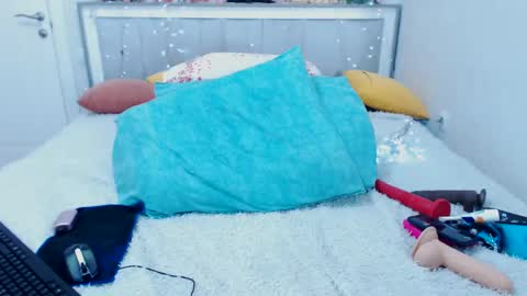 lizzi online show from 03.04.25