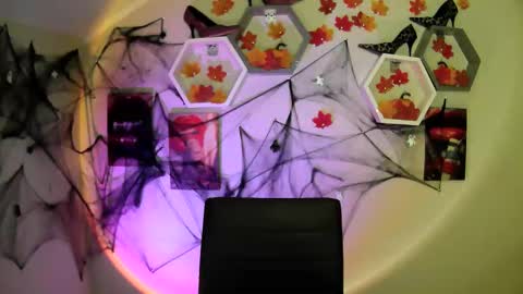 Snapshot of monica_sweets chatting on 10.08.25 sweet girl and shine body online show from 10.08.25