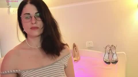 monicaluxxx online show from 04.12.26