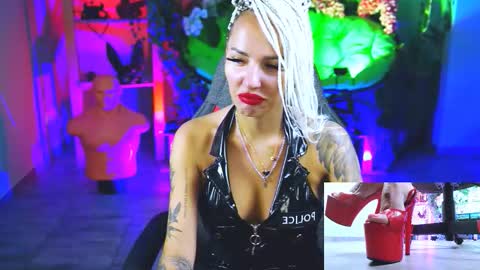 Monika online show from 09.10.25