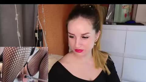 Snapshot of monicatedyy chatting on 01.26.25 Monica Teddy online show from 01.26.25