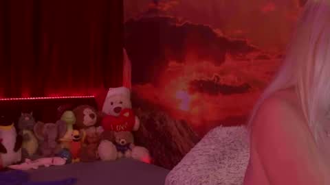 Monika    online show from 02.14.25