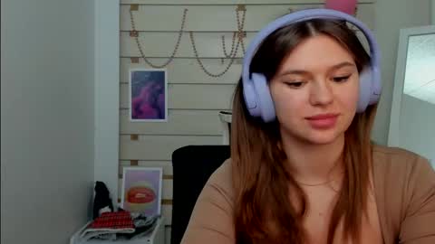 Monika online show from 02.21.25