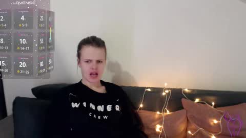 Snapshot of monikanaughty chatting on 03.09.25 monikanaughty online show from 03.09.25