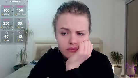 Snapshot of monikanaughty chatting on 03.11.25 monikanaughty online show from 03.11.25