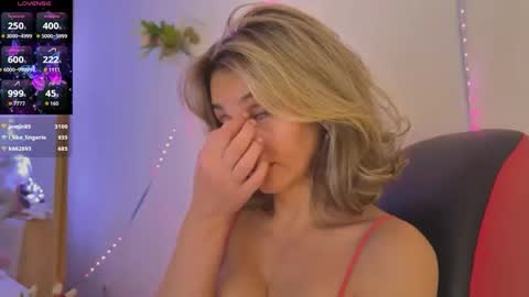 Snapshot of monikate_ chatting on 11.24.25 Himy name Kateim pvt model with hairy pussy online show from 11.24.25