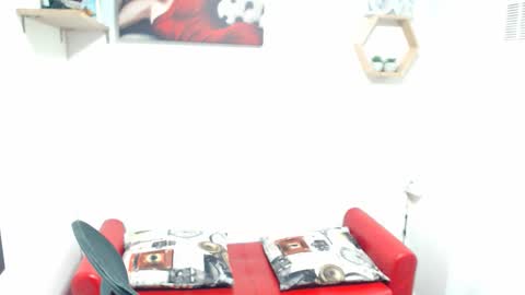 Snapshot of monserrat_diva chatting on 03.28.26 monserrat_diva online show from 03.28.26