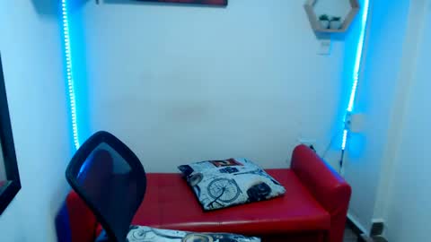 Snapshot of monserrat_diva chatting on 03.30.26 monserrat_diva online show from 03.30.26