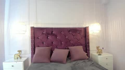 Snapshot of monserrat_girl chatting on 11.23.25 online show from 11.23.25