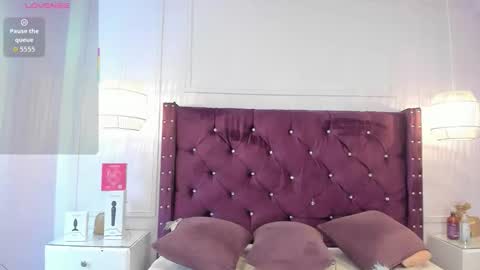 Snapshot of monserrat_girl chatting on 11.27.25 online show from 11.27.25