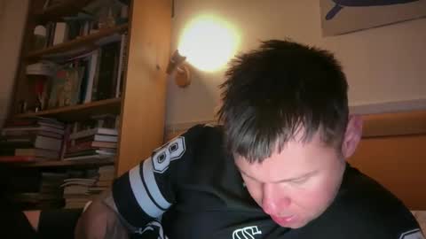 Snapshot of monster_d_ chatting on 10.04.25 Monster D online show from 10.04.25