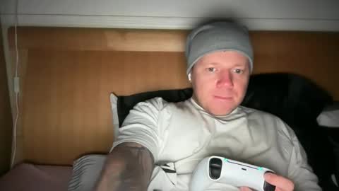 Snapshot of monster_d_ chatting on 04.03.26 Monster D online show from 04.03.26