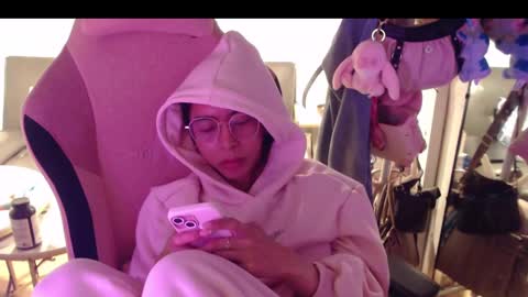 ELYSE A SIMPLE GIRL online show from 12.10.24