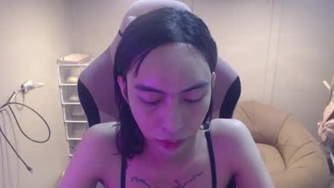 ELYSE A SIMPLE GIRL online show from 01.22.25