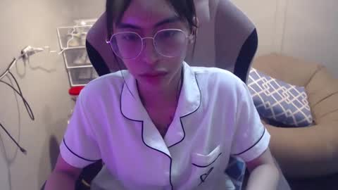 ELYSE A SIMPLE GIRL online show from 01.29.25