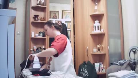 Snapshot of moodiemira chatting on 11.25.25 moodiemira online show from 11.25.25