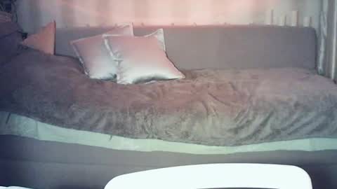 moodiemira online show from 03.06.26