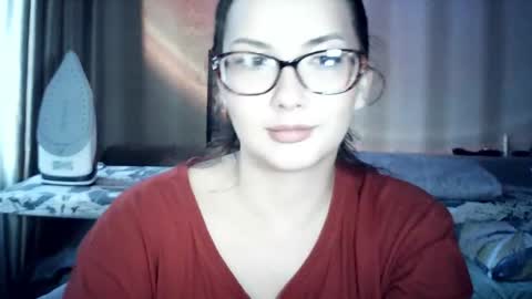 moodiemira online show from 06.05.26