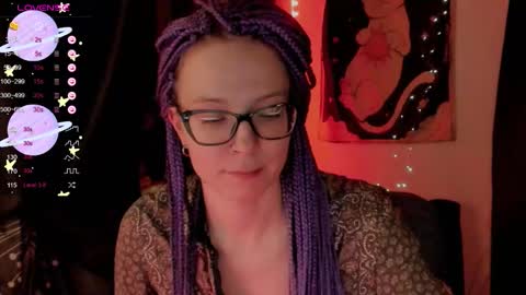 Snapshot of moon__girl chatting on 09.21.25 Roxy online show from 09.21.25