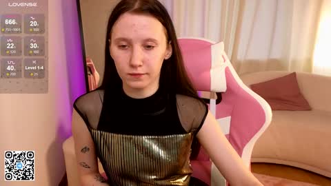 Snapshot of moon_avengers chatting on 02.02.25 Lola online show from 02.02.25