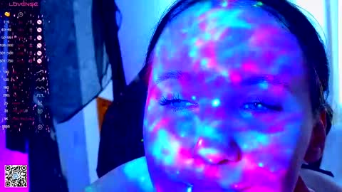 Snapshot of moon_avengers chatting on 02.28.25 Lola online show from 02.28.25