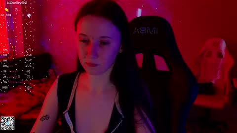 Snapshot of moon_avengers chatting on 03.07.25 Lola online show from 03.07.25