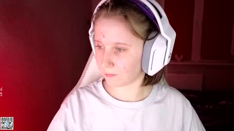 Snapshot of moon_avengers chatting on 09.14.25 Lola online show from 09.14.25